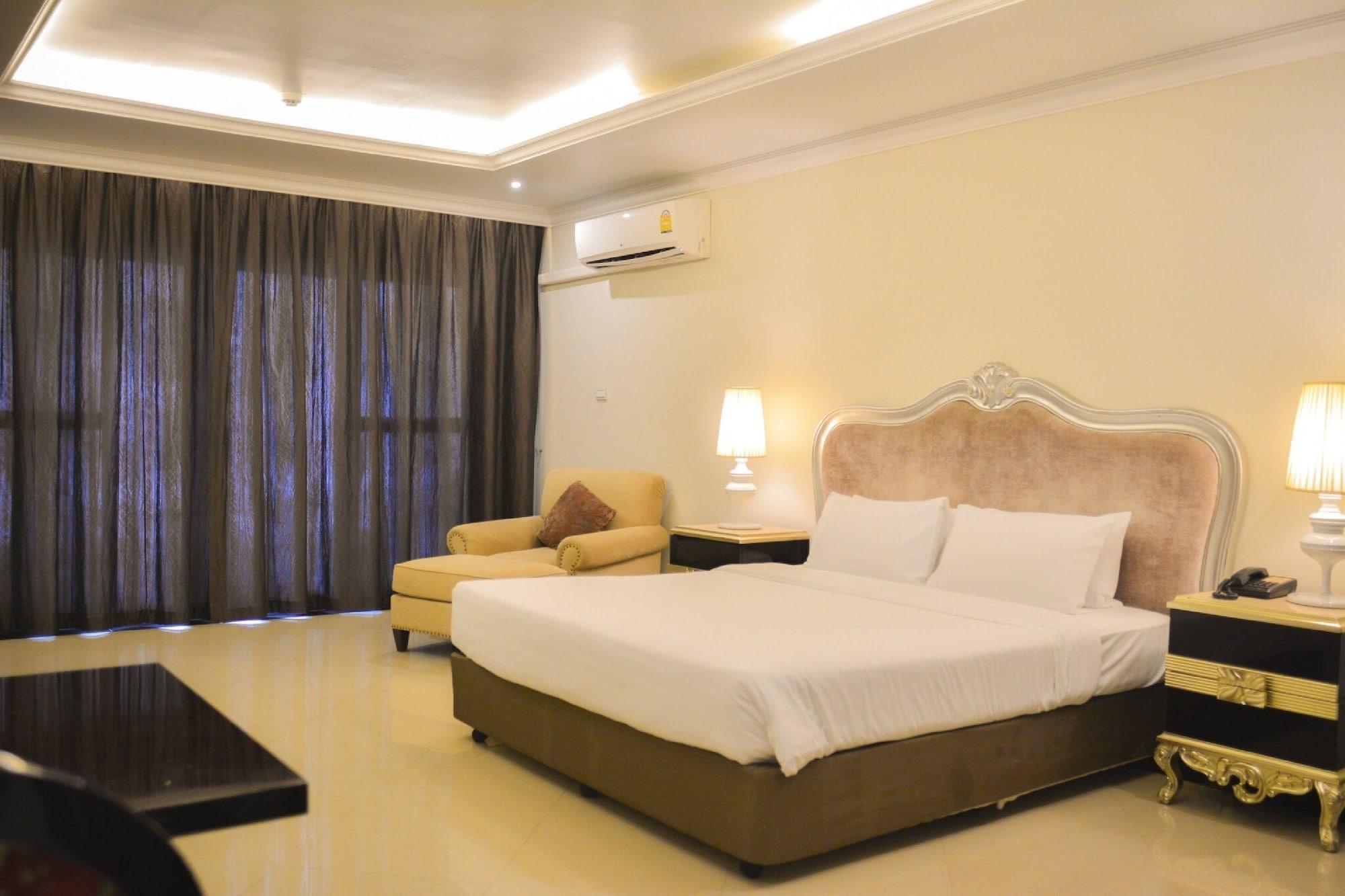 Lk Legend Hotel Pattaya Exterior photo